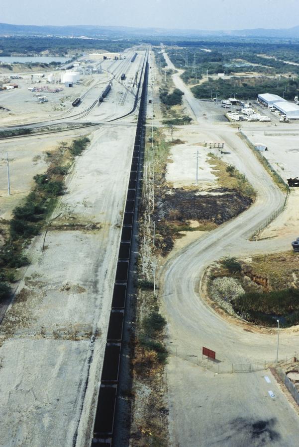 Vista Panoramica del Ferrocarril del Cerrejón, Gu...