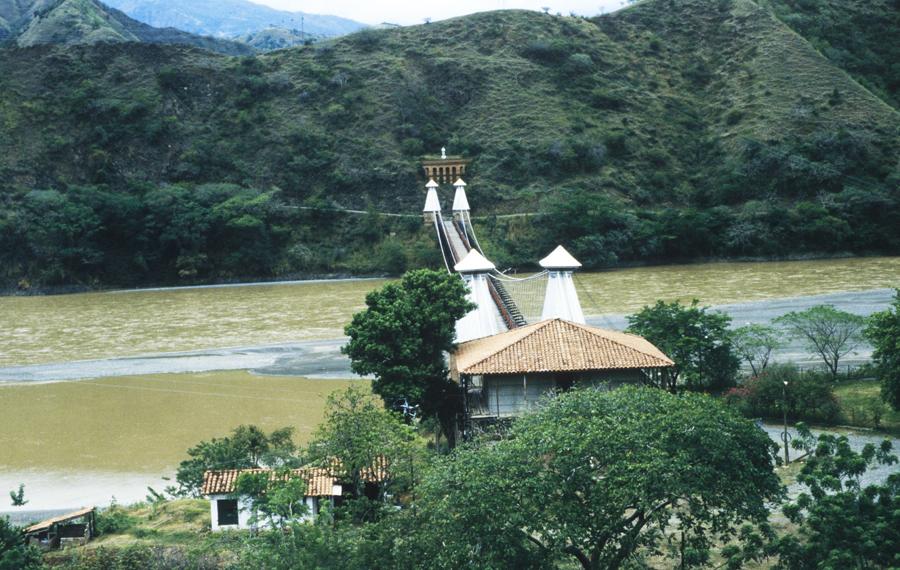 Puente de Occidente Santa Fe de Antioquia, Colombi...