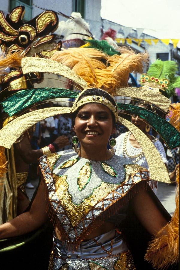 Mujer en el Carnaval del diablo en Rio Sucio, Cald...