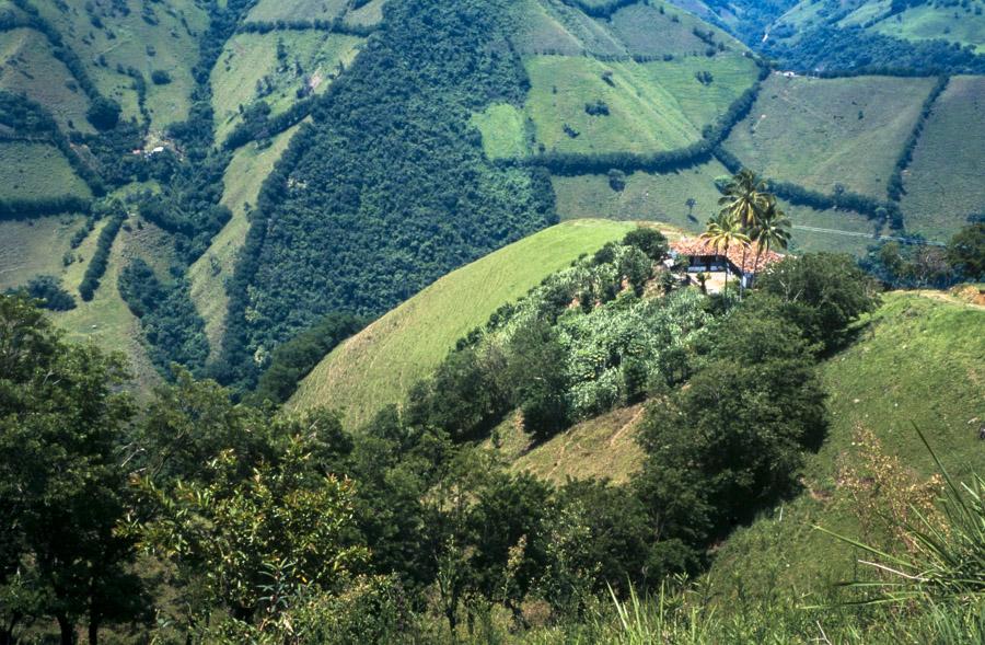 Montañas en el Departamento de Caldas, Colombia