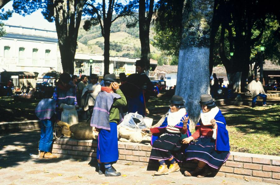 Indigenas Gumbianos en un Parque en Silvia, Cauca,...