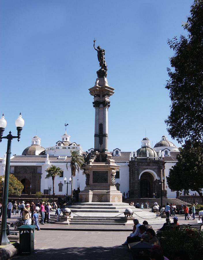 Monumento Heroes 10 de Agosto, Quito, Ecuador, Sur...