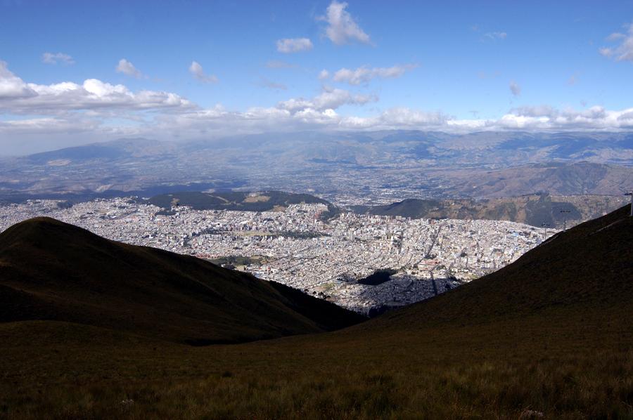 Montañas y Panoramica de Quito, Ecuador