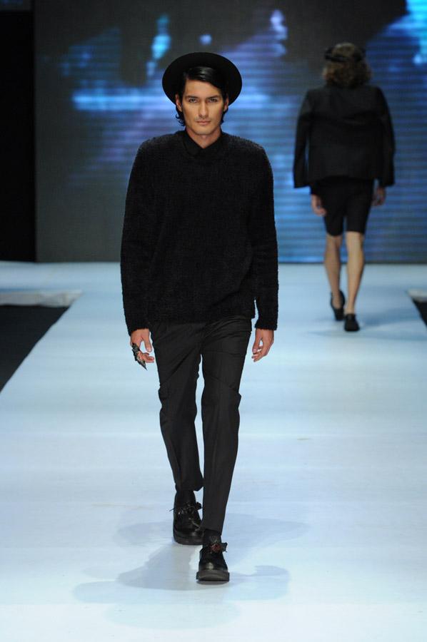 Pasarela JUAN, Circulo de la Moda Bogota, Mayo 7-9...