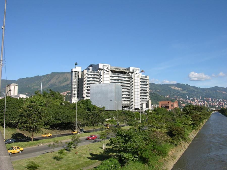 Edificio Inteligente en Medellin Antioquia Colombi...