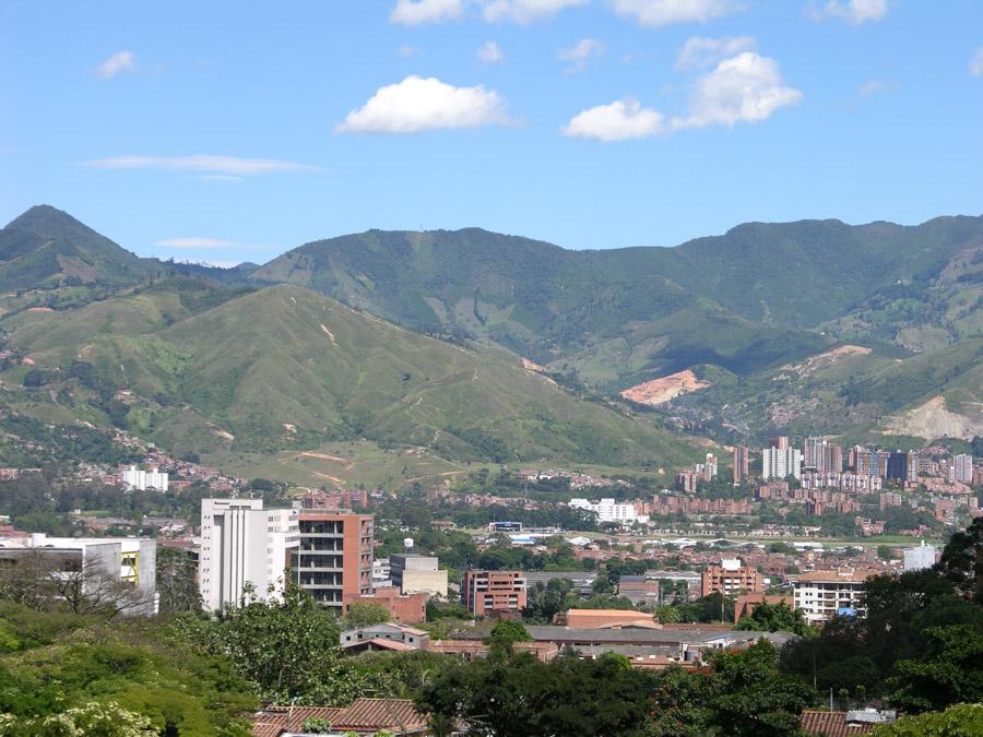 Panoramica de ciudad de Medellin Antioquia Colombi...