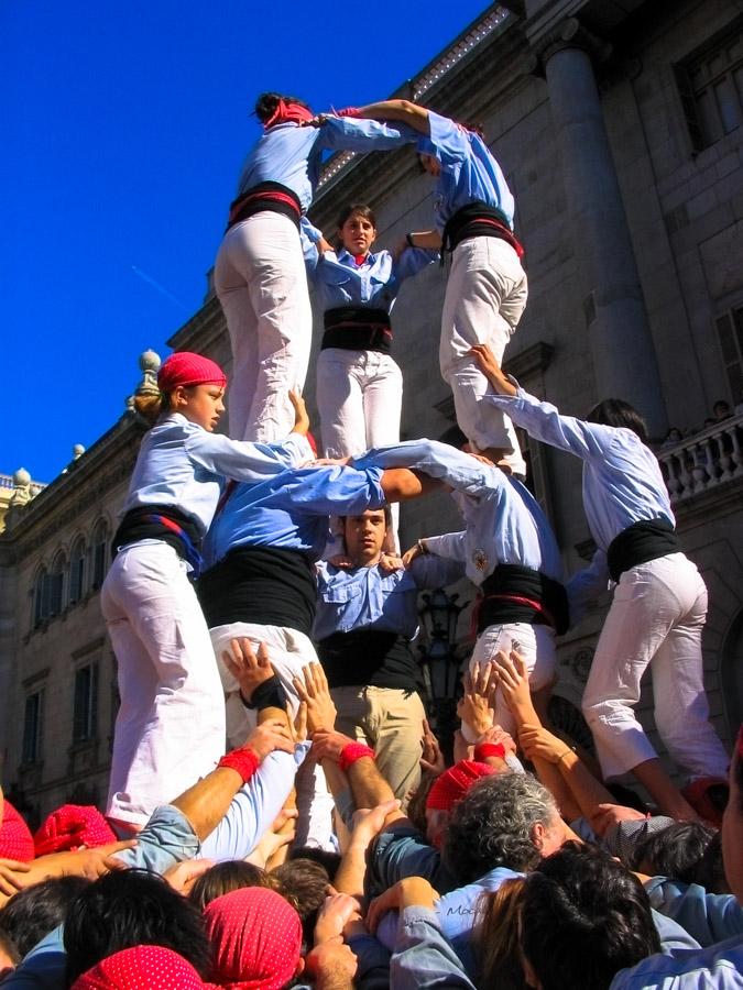 Torres humanas en fiesta de la Trobada Castellera ...