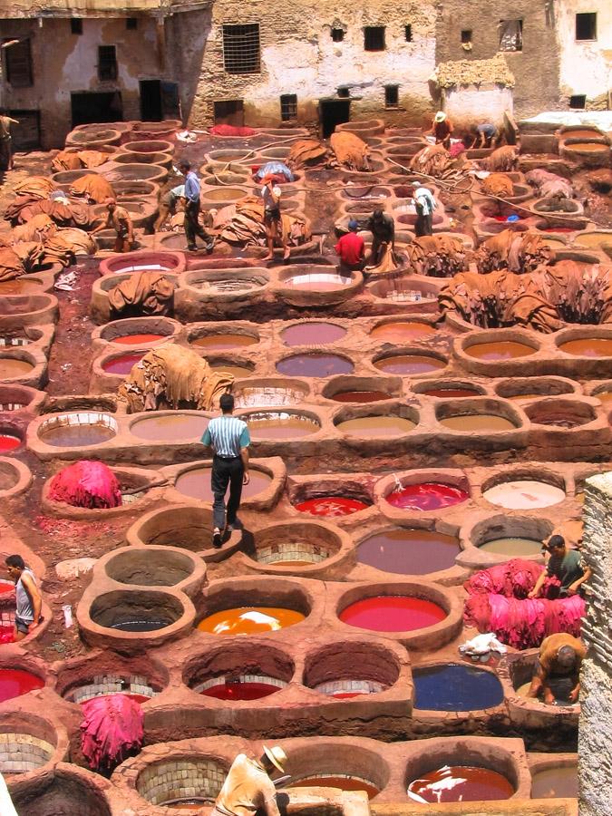 Teñidores de cuero en Fez, Marruecos