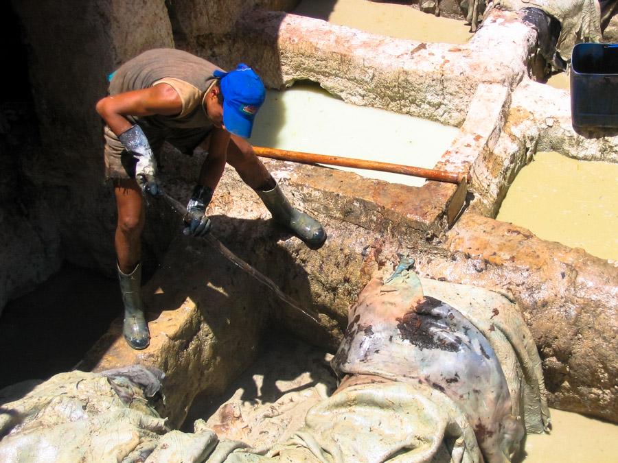 Teñidores de cuero en Fez, Marruecos