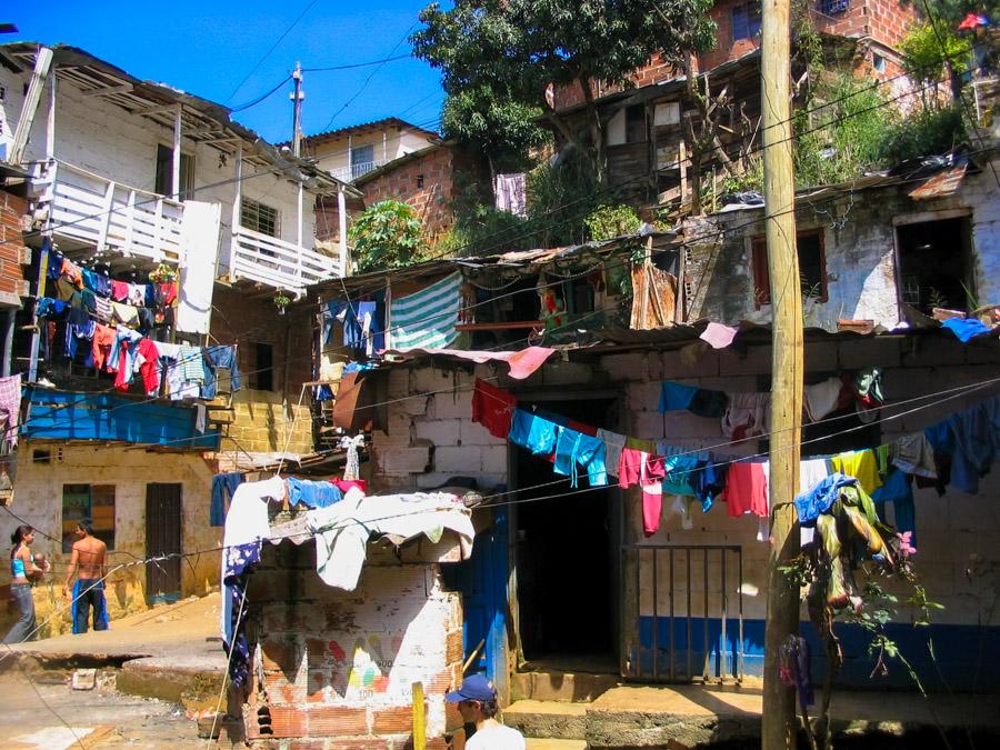 Casas en la comuna Santo Domingo Sabio, Medellin, ...