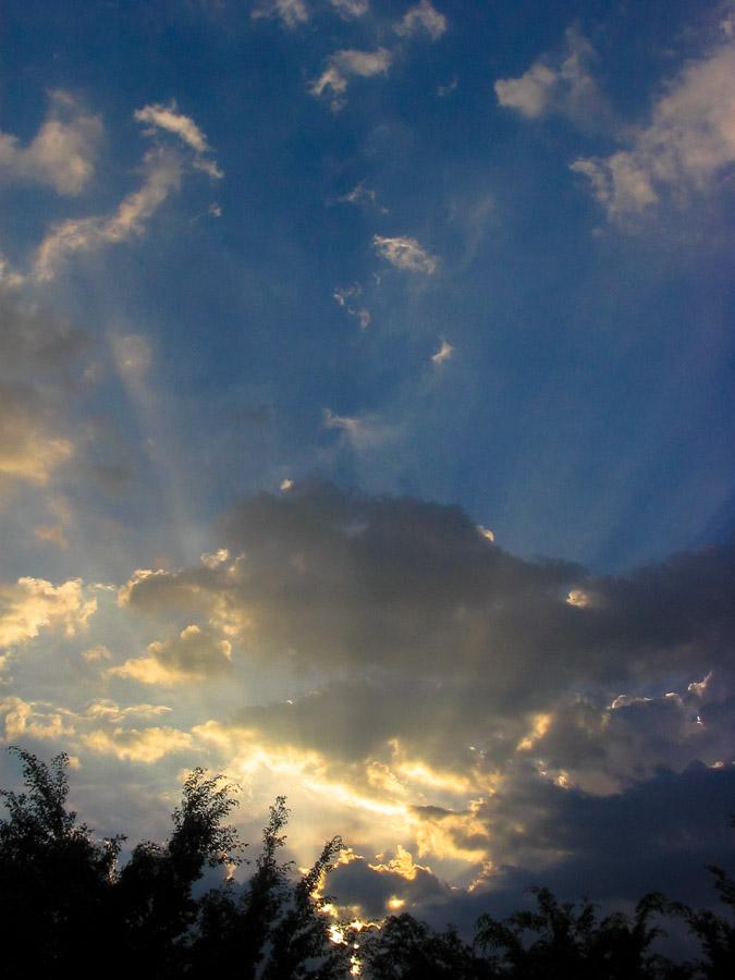 Luz del sol atravezando las nubes