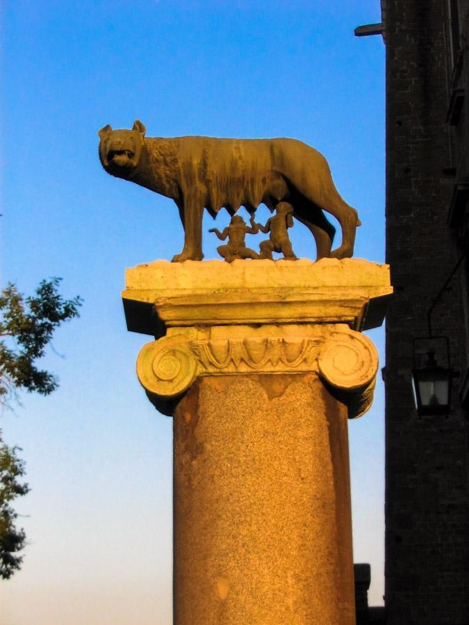 Monumento a Romulo y Remo, Roma, Italia