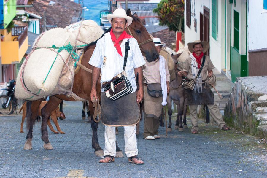 Arrieros en Tamesis, Antioquia, Colombia