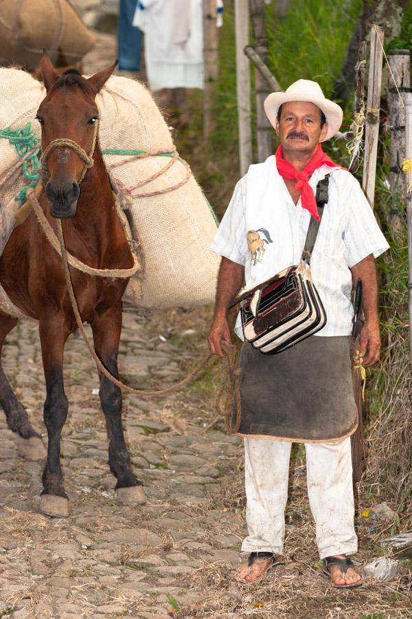 Arrieros en Tamesis, Antioquia, Colombia