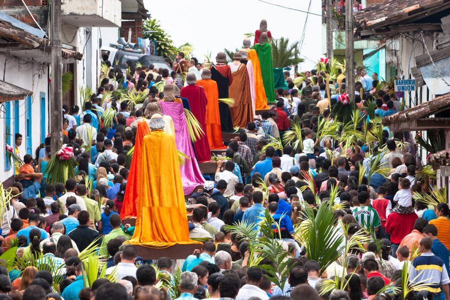 Procesion religiosa en Tamesis, Antioquia, Colombi...