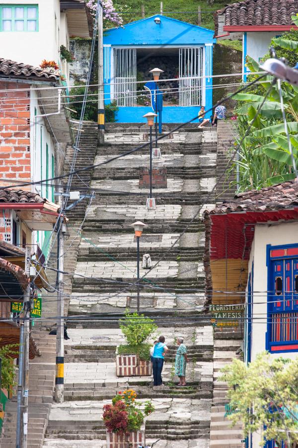 Casas en una ladera en Tamesis, Antioquia, Colombi...