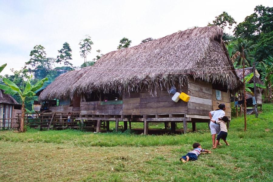 Rancho Indigena en Bocas del Toro, Panama