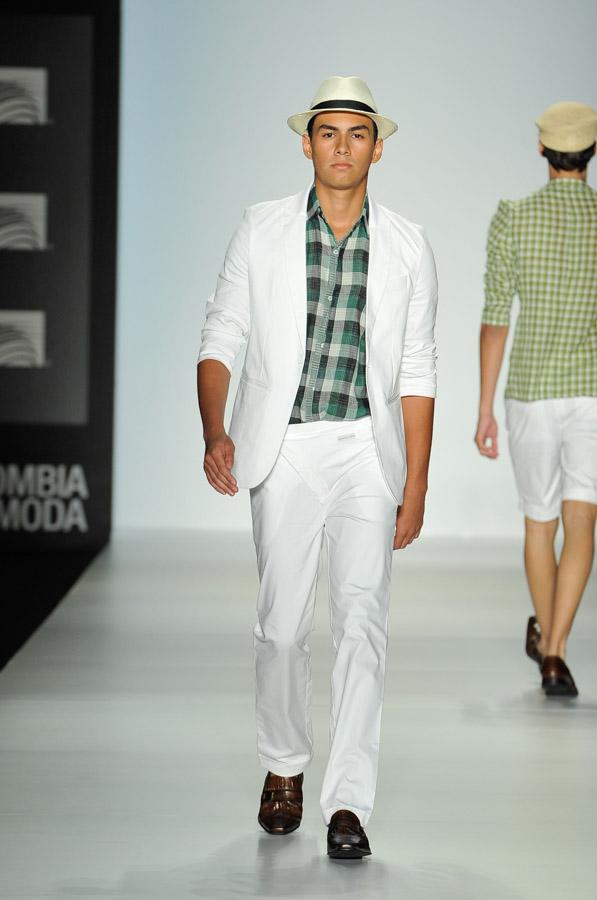 Pasarela Akihito Hira, Colombiamoda 2011, Medellin...