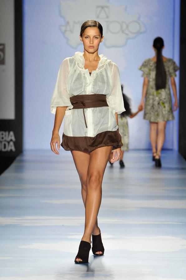 Pasarela Amelia Toro, Colombiamoda 2011, Medellin,...