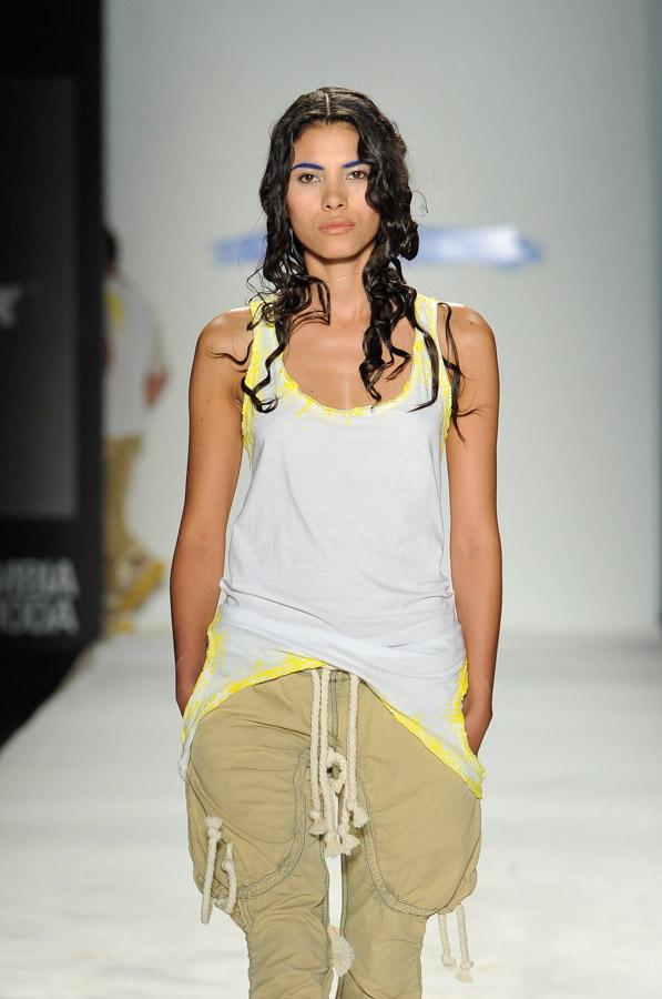 Pasarela Camilo Alvarez, Colombiamoda 2011, Medell...