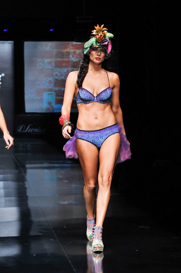 Pasarela Leonisa, Colombiamoda 2011, Medellin, Jul...