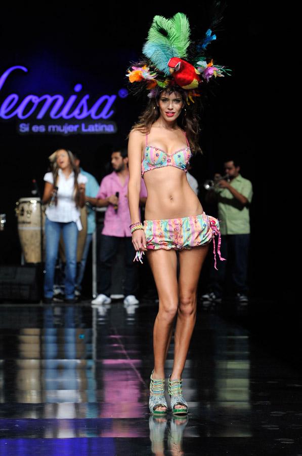 Pasarela Leonisa, Colombiamoda 2011, Medellin, Jul...