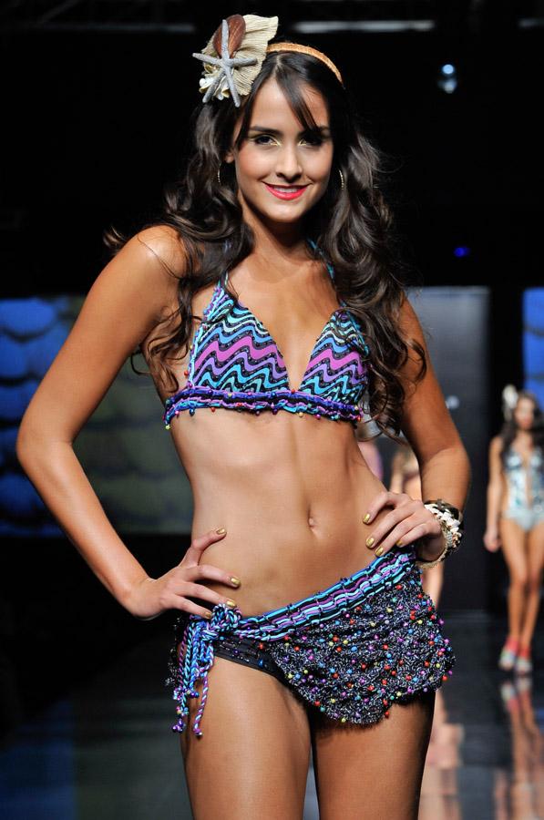 Pasarela Leonisa, Colombiamoda 2011, Medellin, Jul...