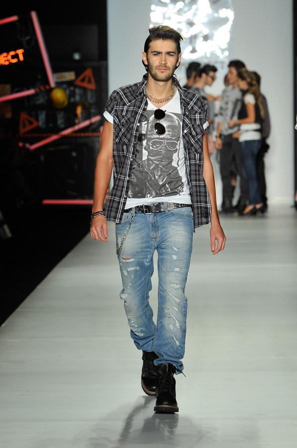 Pasarela No Project, Colombiamoda 2011, Medellin, ...