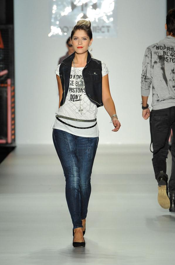 Pasarela No Project, Colombiamoda 2011, Medellin, ...