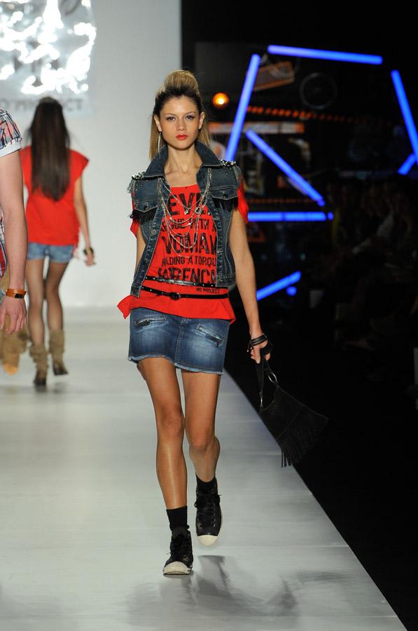 Pasarela No Project, Colombiamoda 2011, Medellin, ...