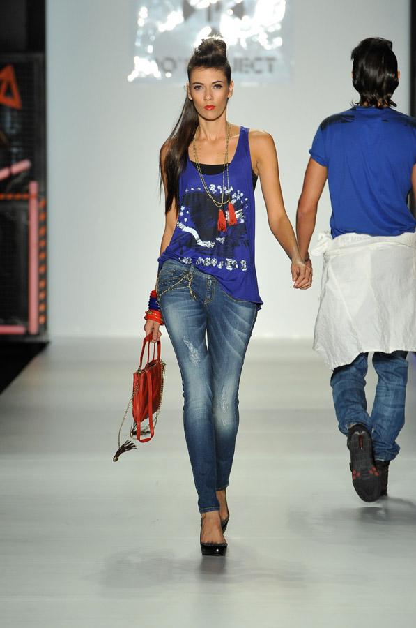 Pasarela No Project, Colombiamoda 2011, Medellin, ...