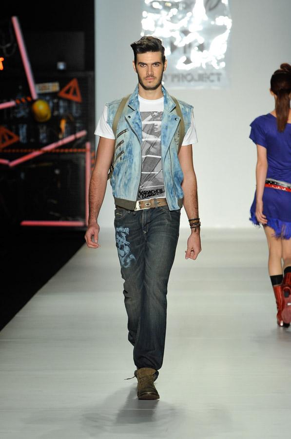 Pasarela No Project, Colombiamoda 2011, Medellin, ...