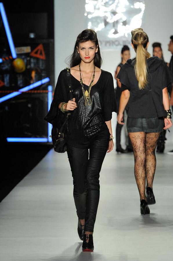 Pasarela No Project, Colombiamoda 2011, Medellin, ...