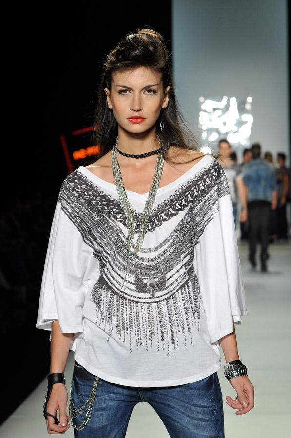 Pasarela No Project, Colombiamoda 2011, Medellin, ...