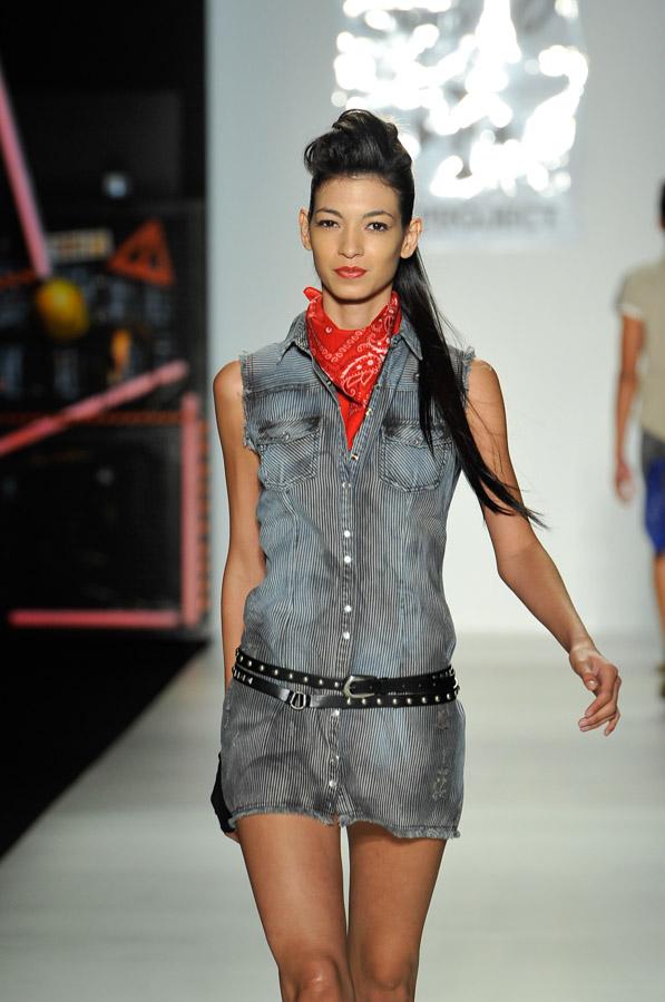 Pasarela No Project, Colombiamoda 2011, Medellin, ...