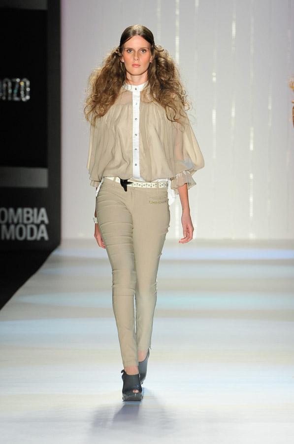 Pasarela Silvialfonzo, Colombiamoda 2011, Medellin...