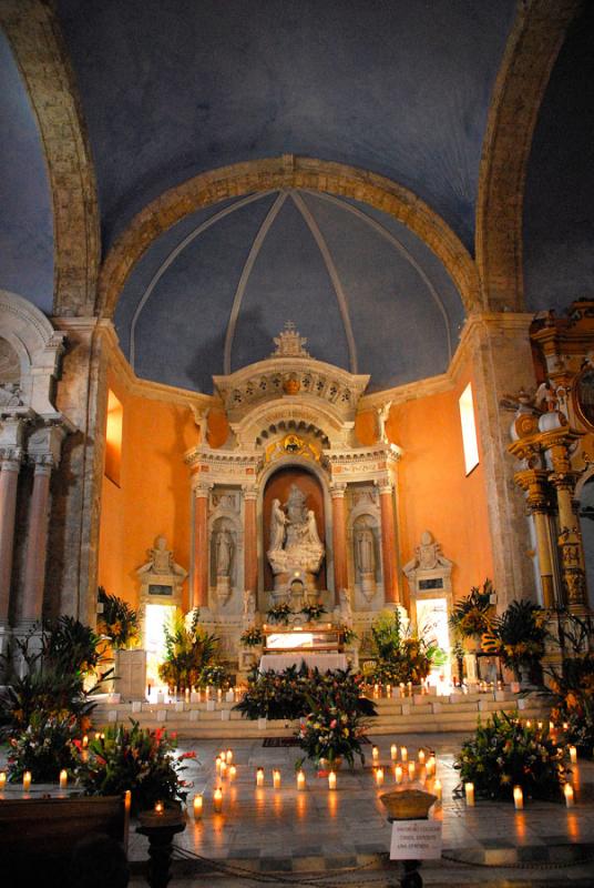 Interior de la Iglesia Santo Domingo, Cartagena, B...