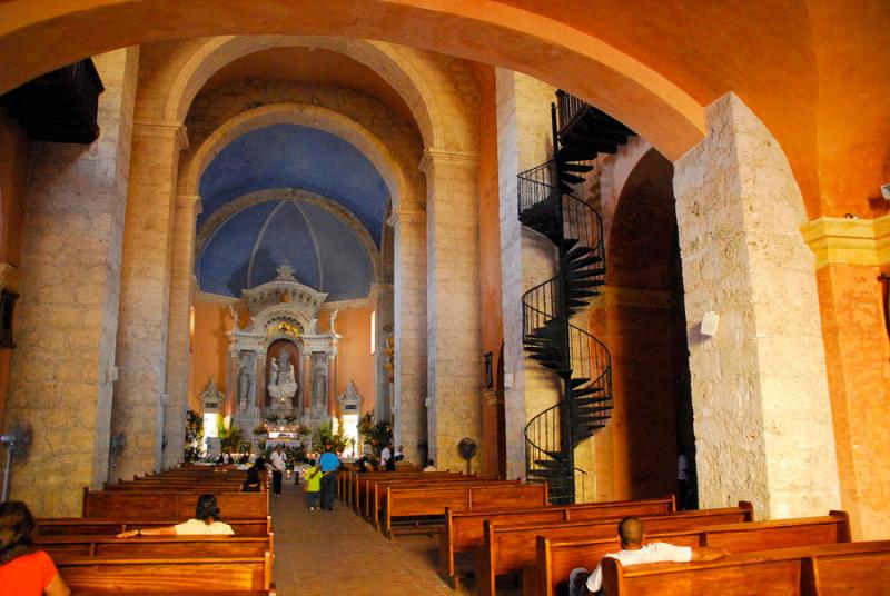 Interior de la Iglesia Santo Domingo, Cartagena, B...