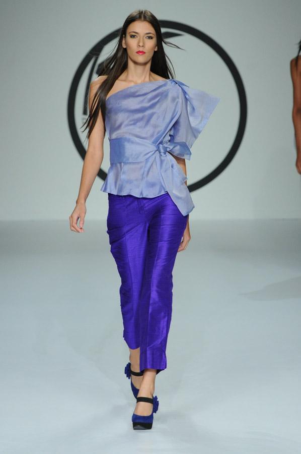 Pasarela Adriana Contreras Plataforma k 2013, Barr...