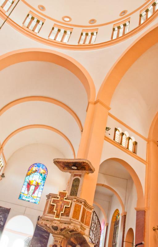 Interior de la Iglesia la Virgen del Carmen, Barra...