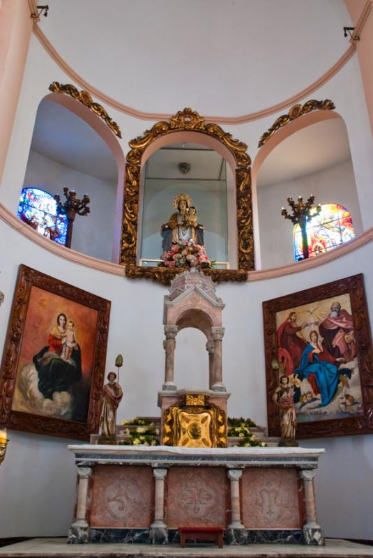 Interior de la Iglesia la Virgen del Carmen, Barra...