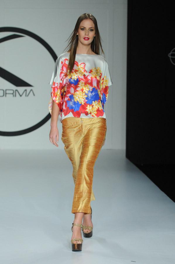 Pasarela Adriana Contreras Plataforma k 2013, Barr...