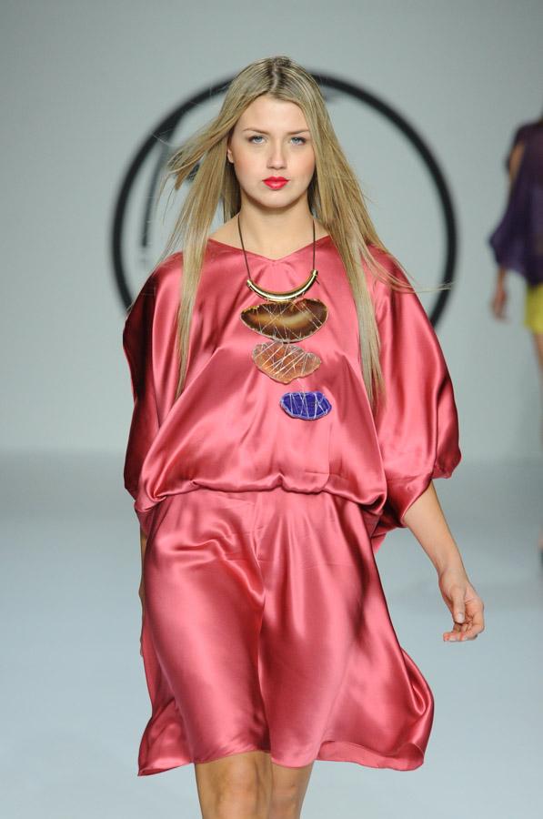 Pasarela Adriana Contreras Plataforma k 2013, Barr...