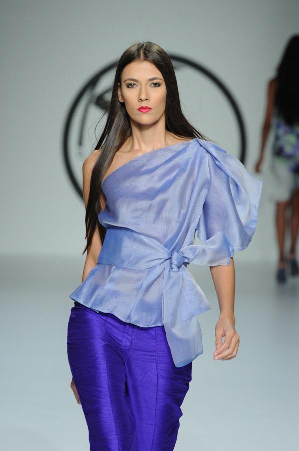 Pasarela Adriana Contreras Plataforma k 2013, Barr...