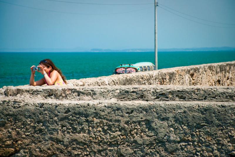 Mujer en la Ciudad Amurallada, Cartagena, Bolivar,...