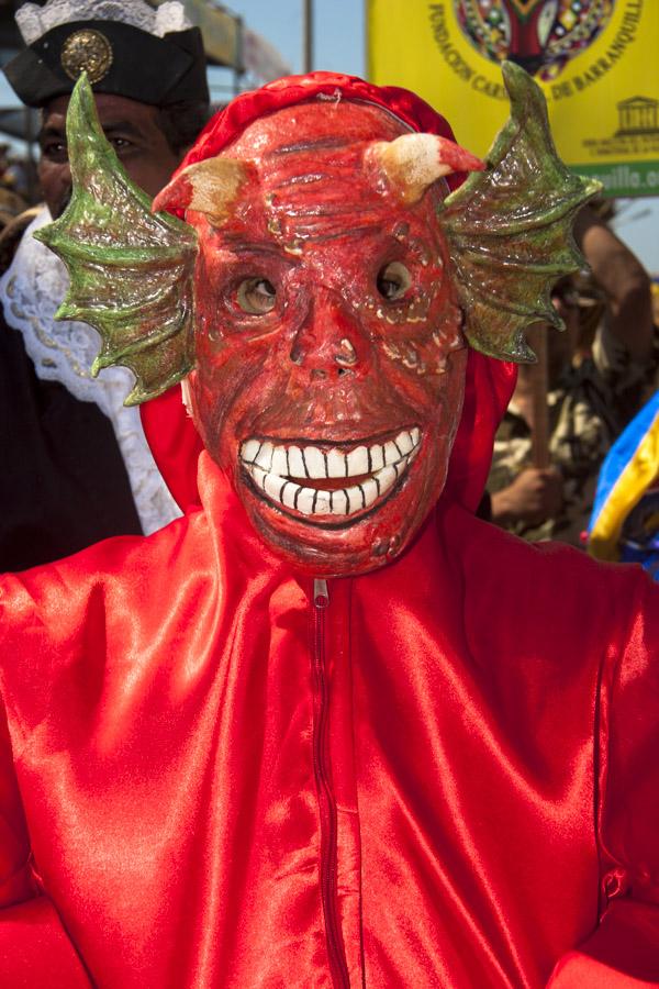 Disfraz en la Batalla de Flores, Carnaval de Barra...