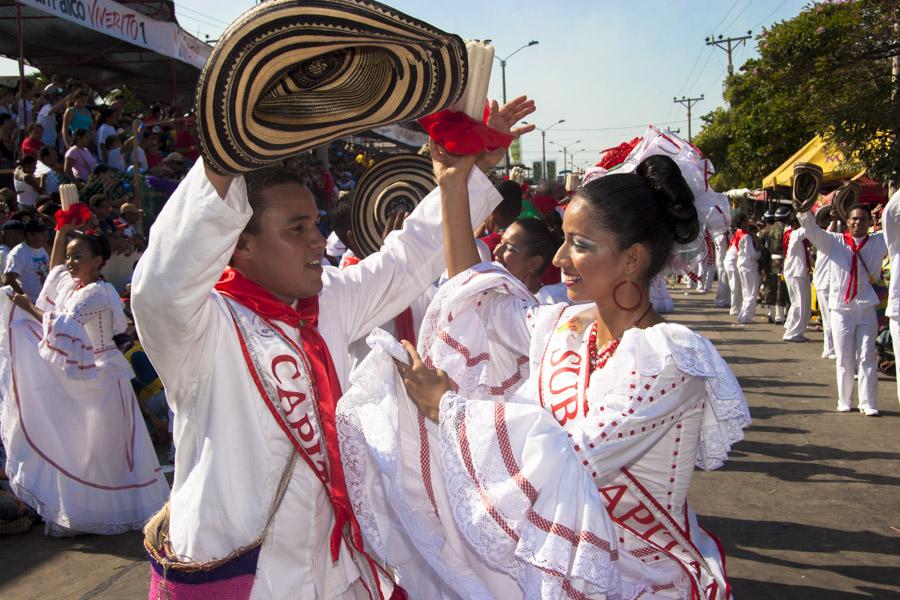 Pareja Bailando Cumbia en la Batalla de Flores, Ca...