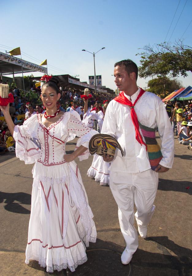 Pareja Bailando Cumbia en la Batalla de Flores, Ca...