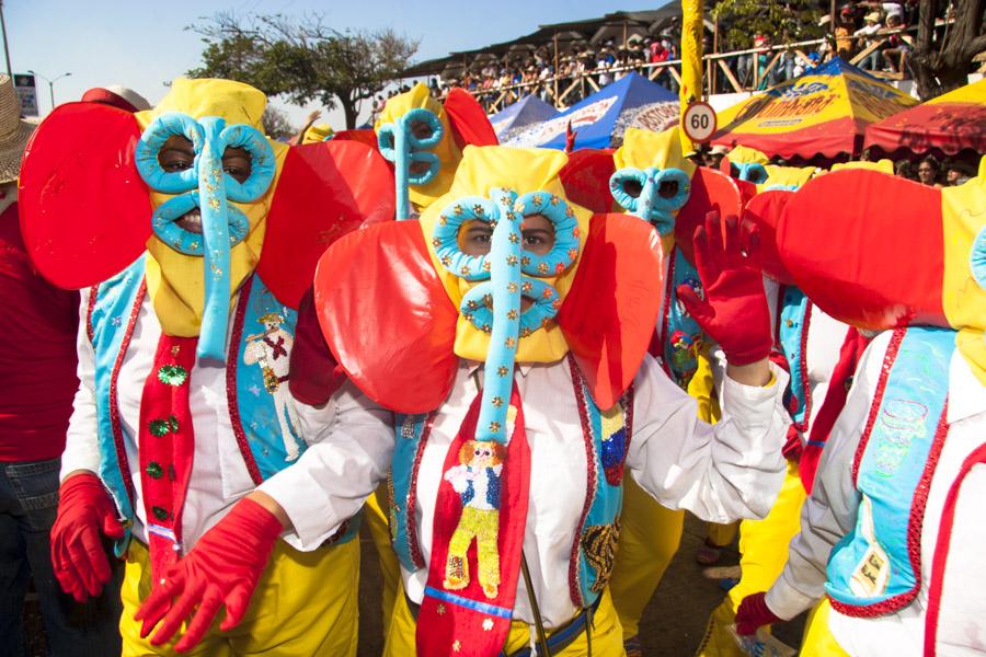 Comparsa de Marimondas en la Batalla de Flores, Ca...