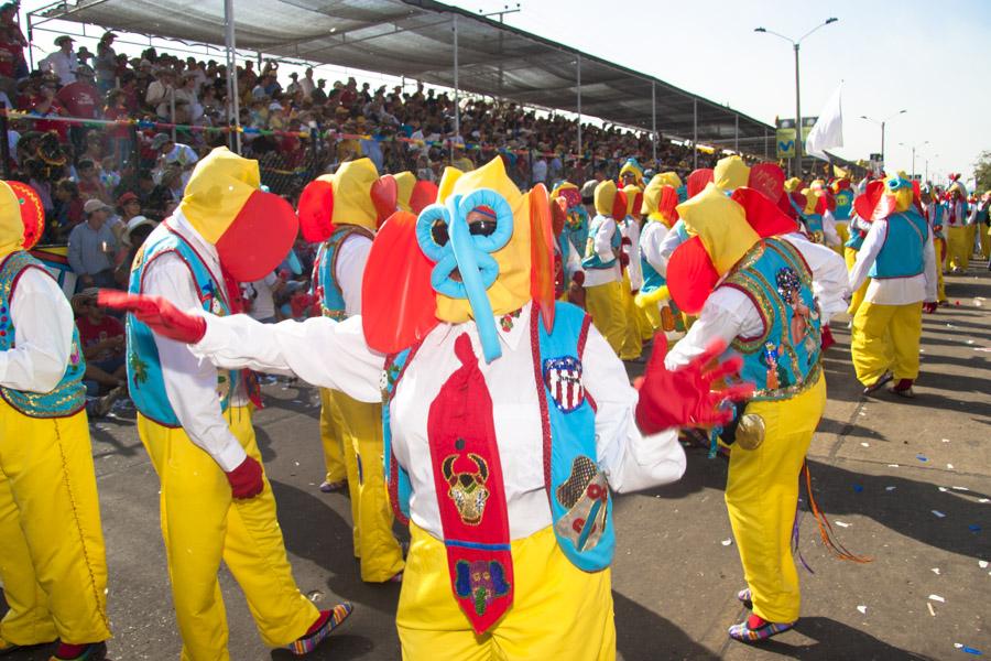 Comparsa de Marimondas en la Batalla de Flores, Ca...